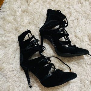 Liliana Suede Pumps Size 8